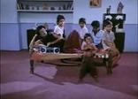 Маленький отрывок из индийского фильма с маленьким танцором. Прикольный видео ролик.